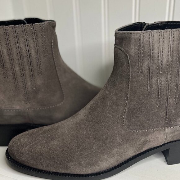 AQUATALIA Suede Chelsea boots Size 7.5 in Gray - Picture 1 of 8